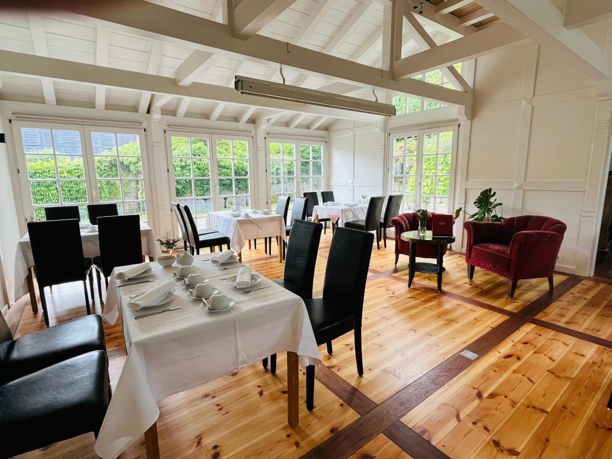 Hotel Hahn Gondelsheim 외부 사진